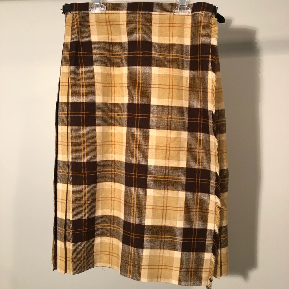 Plaid Brown and Tan Skirt pattern skirt.